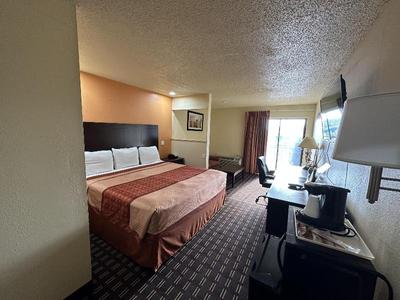 Executive Inn & Suites