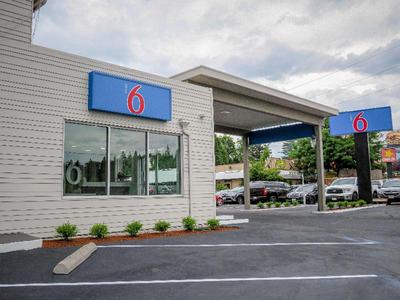 Motel 6 Tigard OR - Portland Southwest