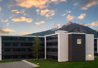 Summit Suites