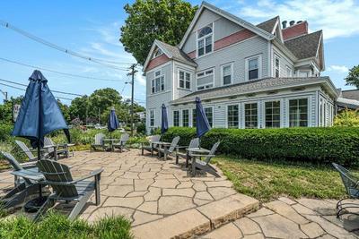 Yelton Manor Bed & Breakfast
