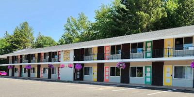 Cedar Motor Inn