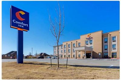 Comfort Inn & Suites Harrah