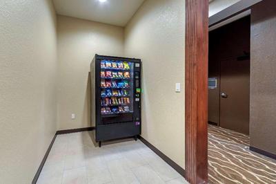 Comfort Inn & Suites Harrah