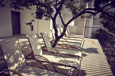 Two Seas Hotel Apart