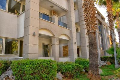 Two Seas Hotel Apart
