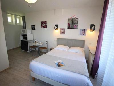 Logis Hôtel Au Clos Paillé
