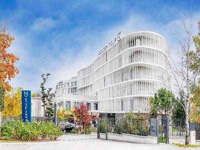 Golden Tulip Lyon Ouest Techlid - Hotel & Spa