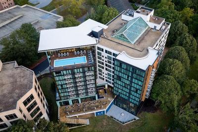 Merriweather Lakehouse, Autograph Collection