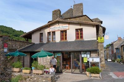 Logis Hostellerie Des Lauriers