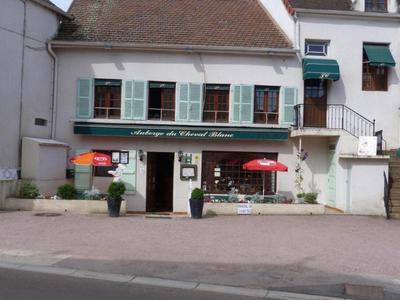 Logis Hôtel Domaine du Cheval Blanc 