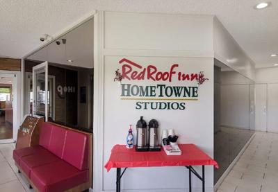 HomeTowne Studios Vero Beach - I-95