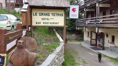 Ha Tel Le Grand Ta Tras