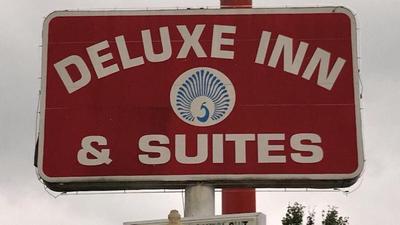 Deluxe Inn And Suites