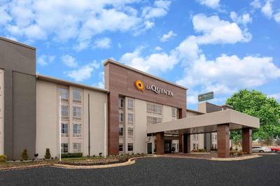 La Quinta Inn & Suites By Wyndham Jonesboro