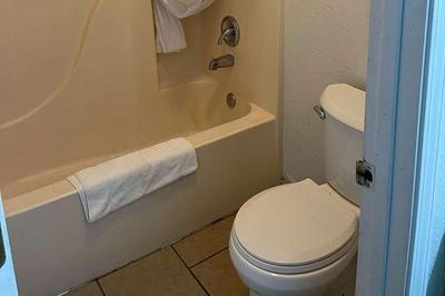 Days Inn By Wyndham Branson Near Theatre District