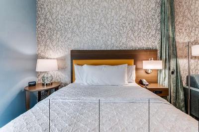 Home2 Suites By Hilton Dallas Medical District Lov