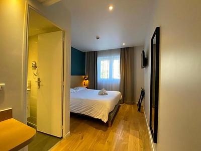Oskar Hotel