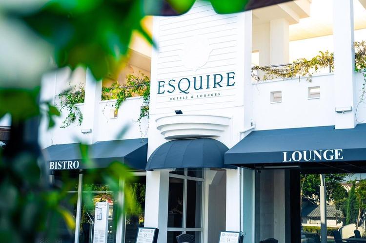 Esquire Hotels & Lounges