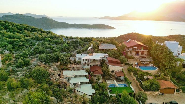 My Stone Inn  Adults Only +12