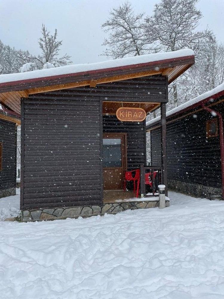 Abant Bahçeli Kösk