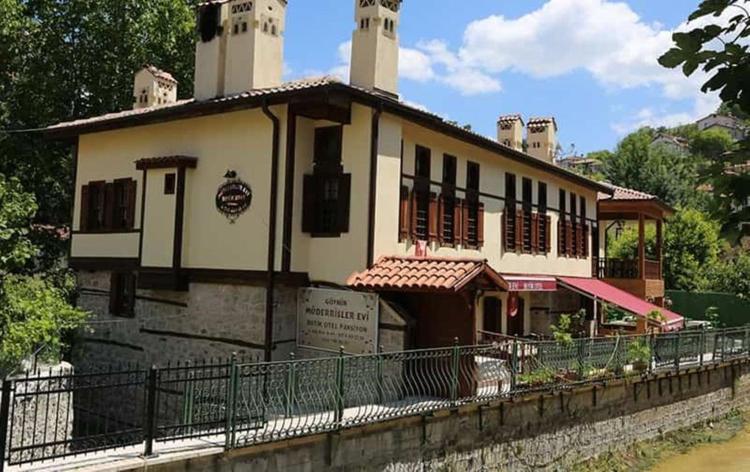 Müderrisler Evi