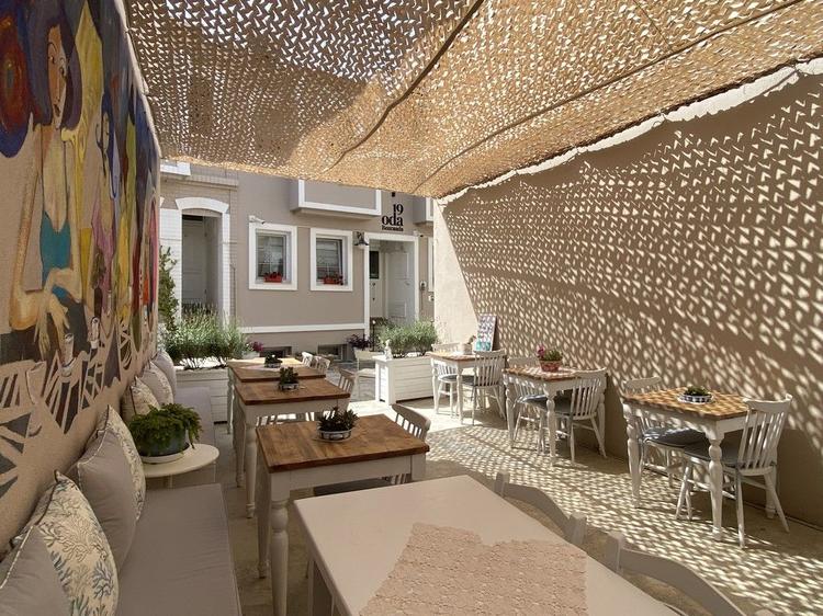 19 Oda Bozcaada - (Yetişkin Oteli + 15)