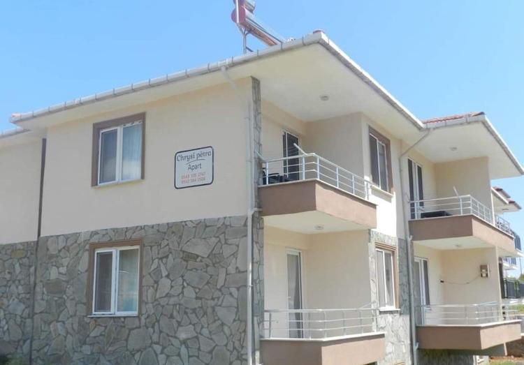 Chrysi Petra Apart