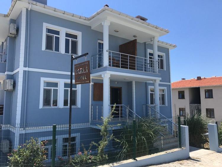 Parli Hotel