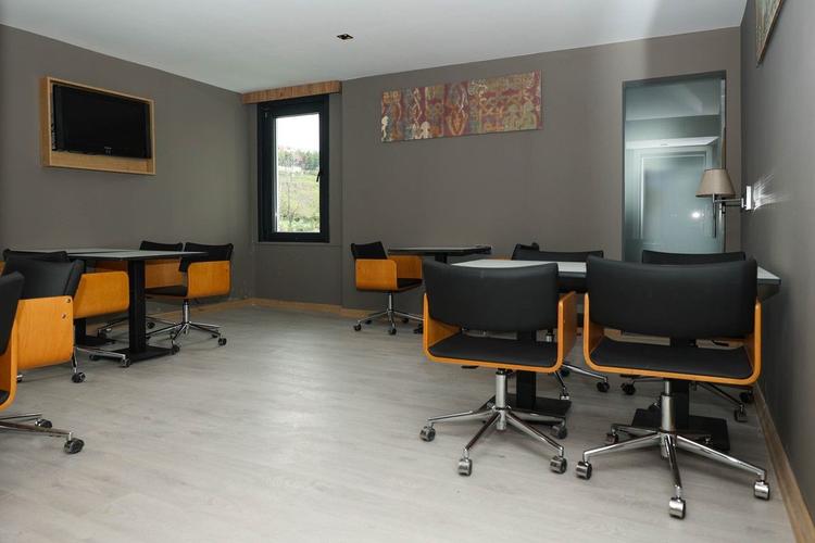 Gardenmode Airport Hotel