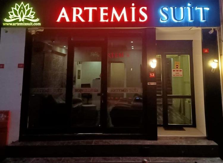 Artemis Suit Bakirköy