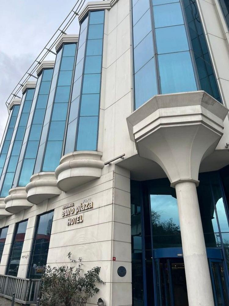 Euro Plaza Hotel