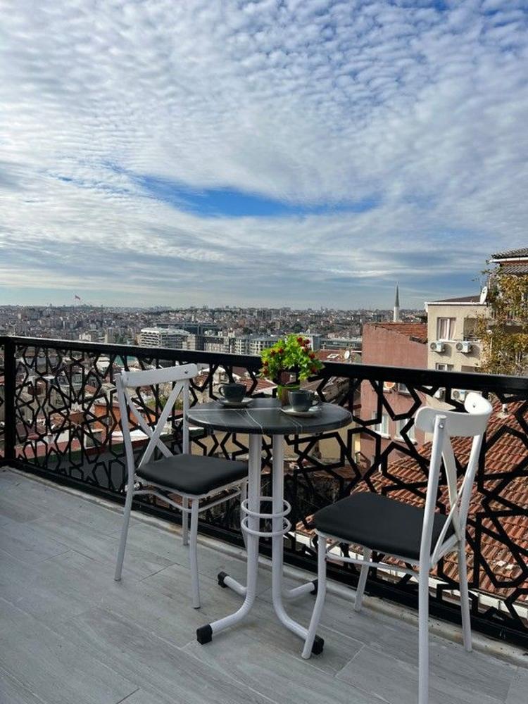 Taksim Larissa Residence