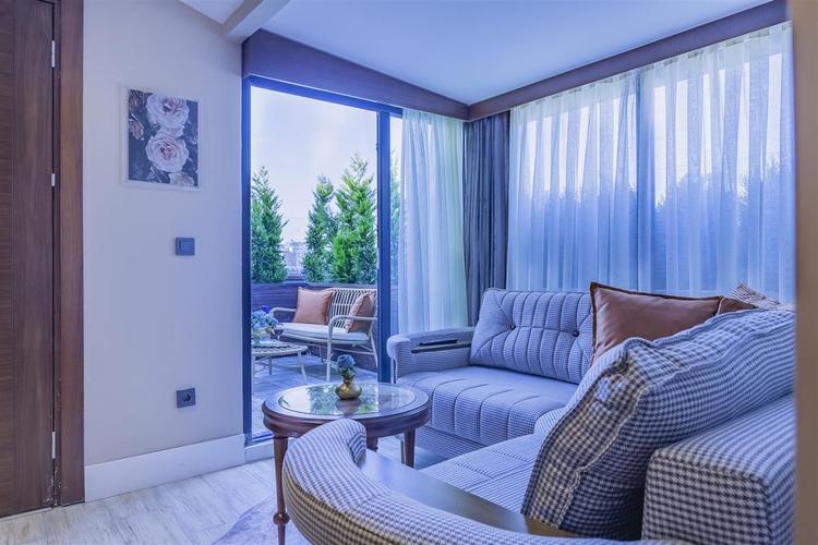 Lord Morgan & Exclusive Design Cihangir