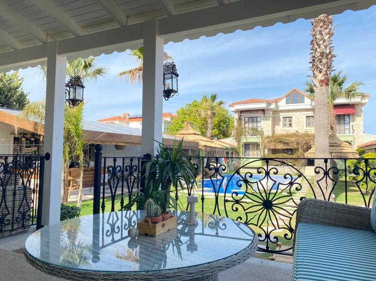 TasQuartas Otel Alaçati