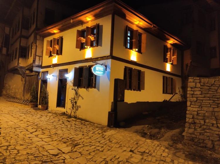 Beyaz Konak Aile Oteli