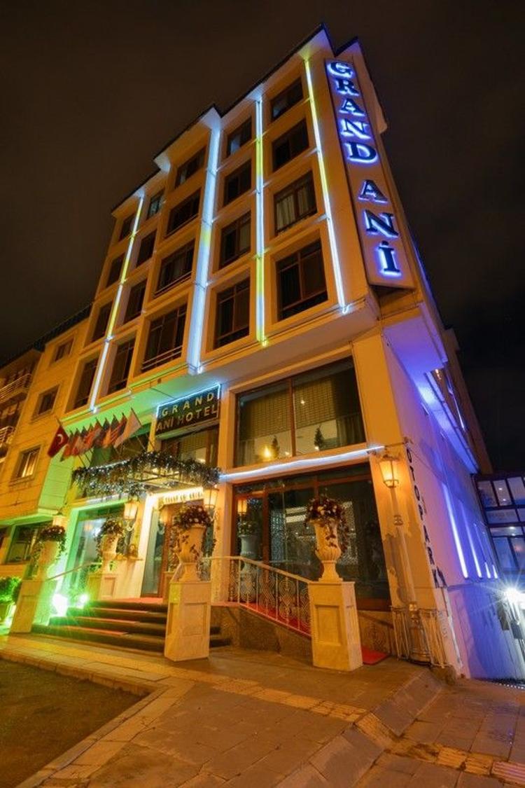 Grand Ani Hotel
