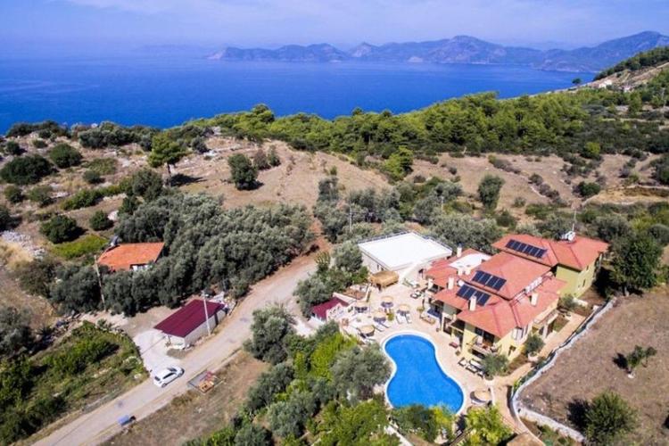 Mandarin & Mango Boutique Hotel