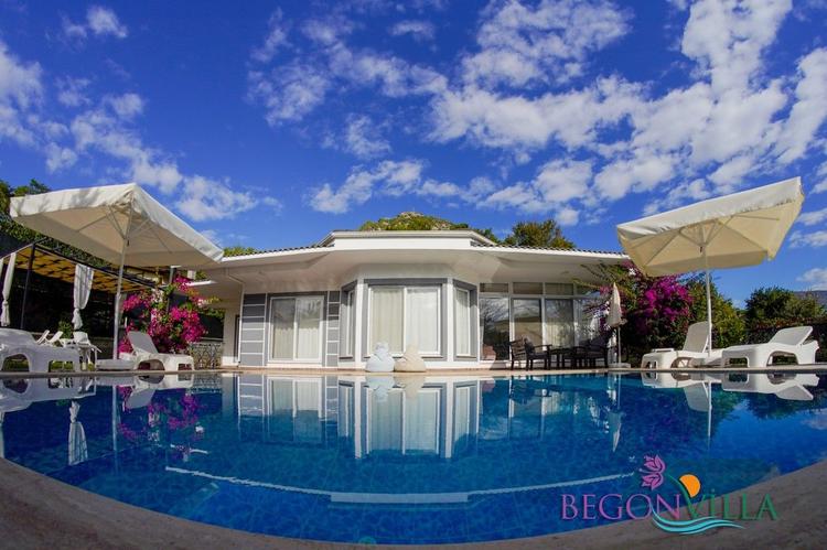 Villa BegonVilla