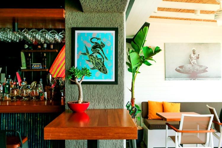 Surfer Caravan Gastro Pub & Suites