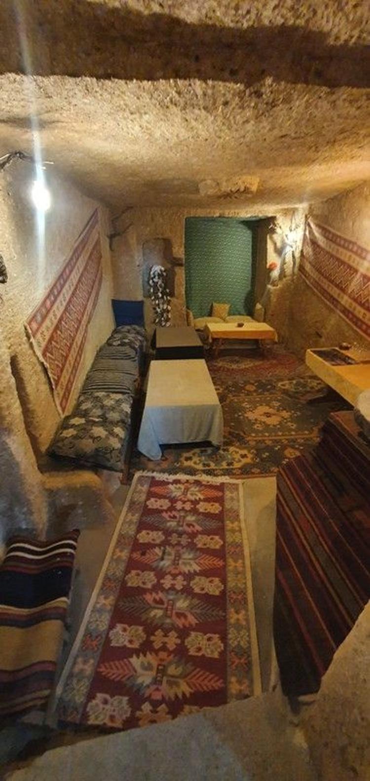 Alexander Cave House