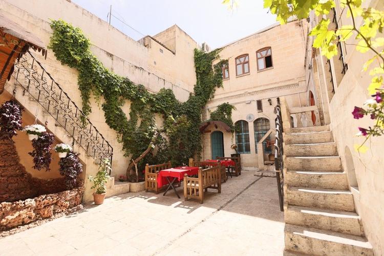 Serif Pasa Konaklari