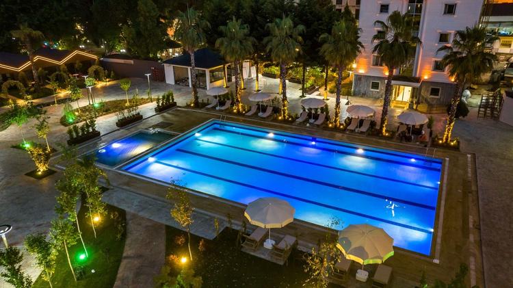 Green Palace Suit Hotel