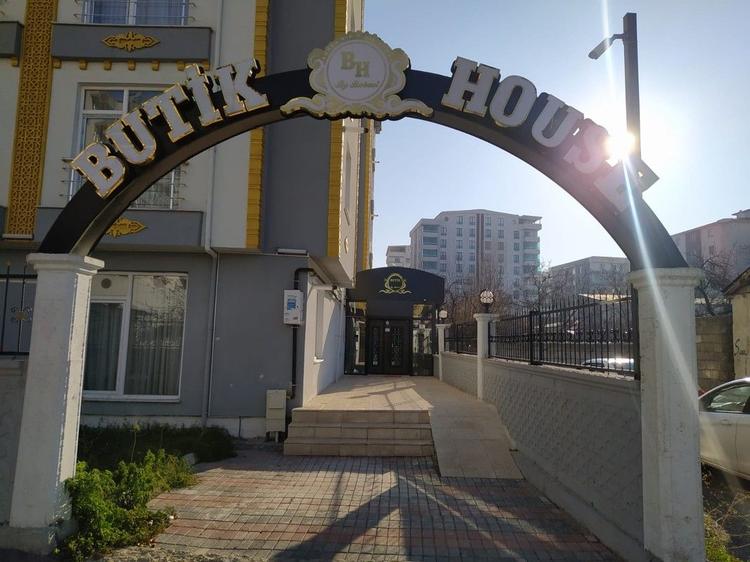 Butik House By Babaei Van