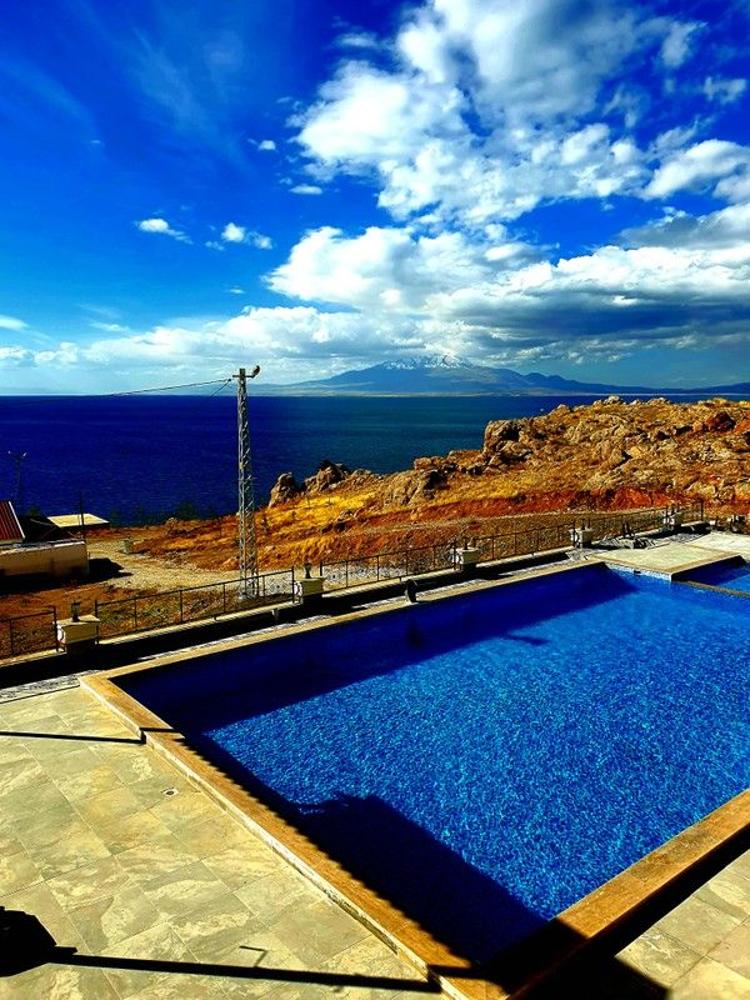 Yeşilsu Taş Konağı