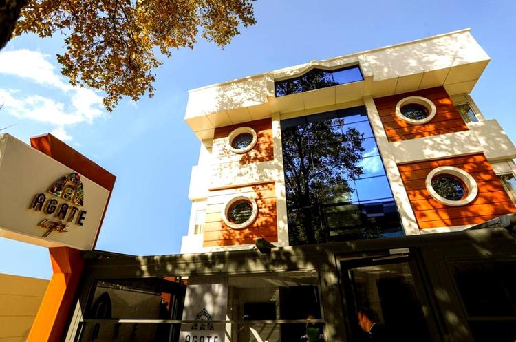 Agate Hotel