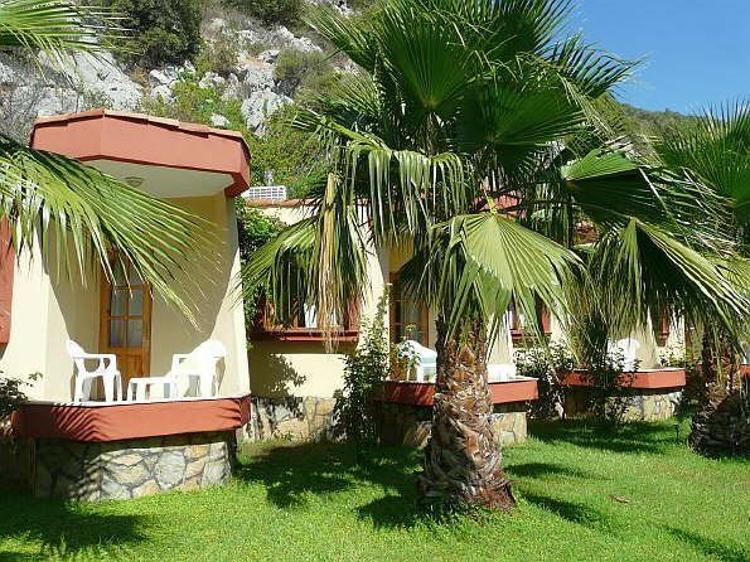 Oblomov Bungalows Apart