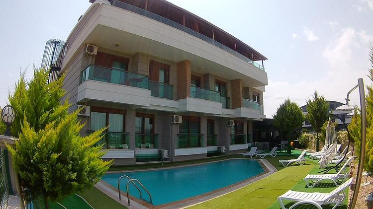 Gardenya Lara Suit Hotel