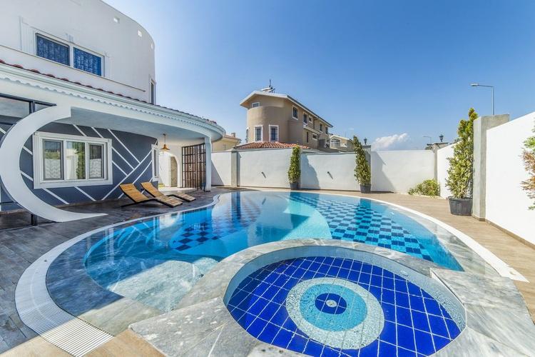 Red Premium Loft | Serik