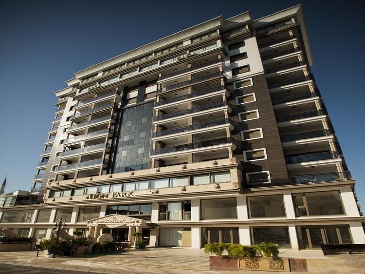 Lion Park Suites & Residence