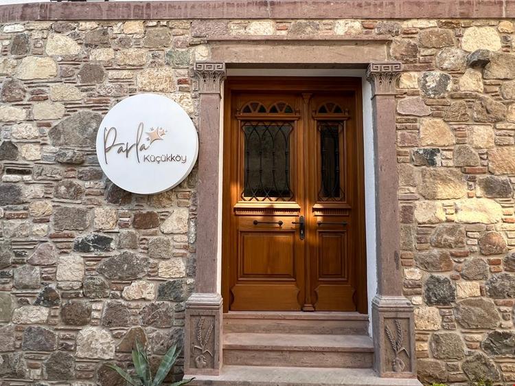 Parla Otel Küçükköy